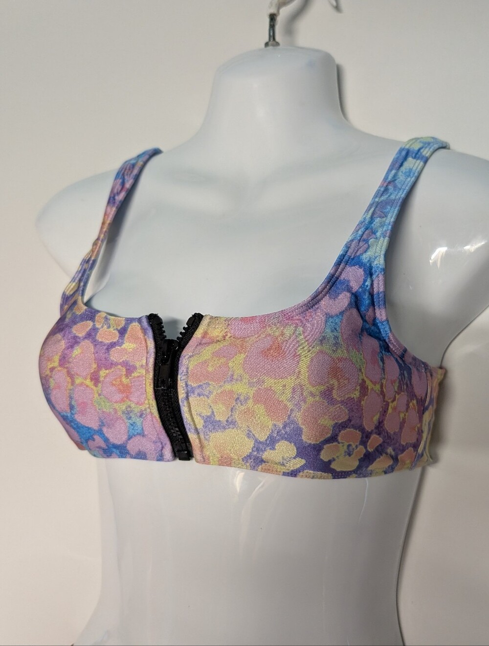 Front-Zip Floral Sports Bra in Pastel Multi Size S
